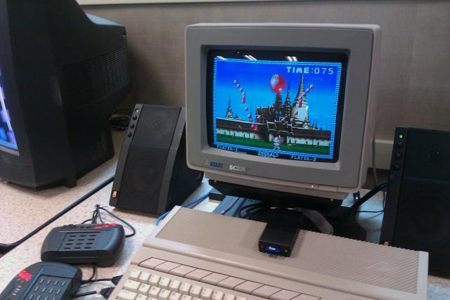 [Pang on an Atari ST]